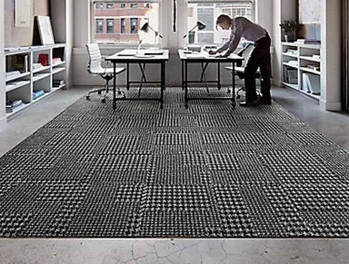 Collins Cottage
World Woven Collection
Hound Black 8152004