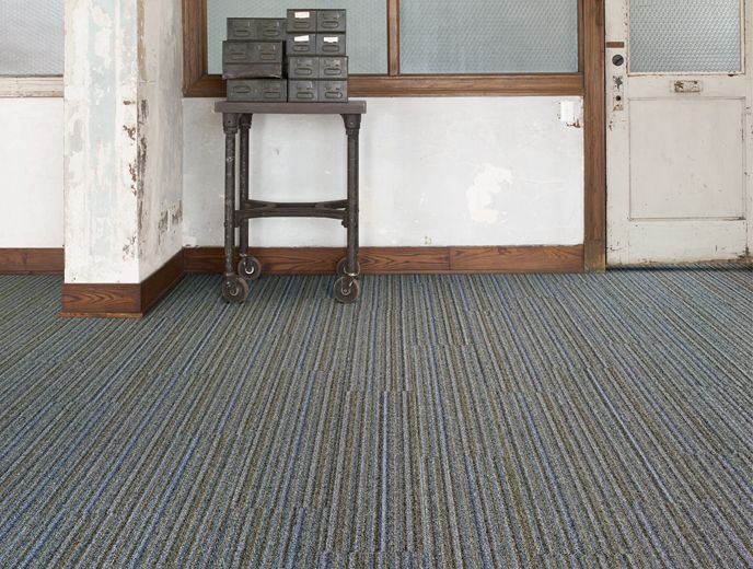 WW865
World Woven Collection
Heather Warp 8110001
